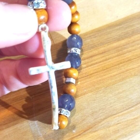 Beaded Cross Bracelet Stretch Fit - Picture 4 of 4